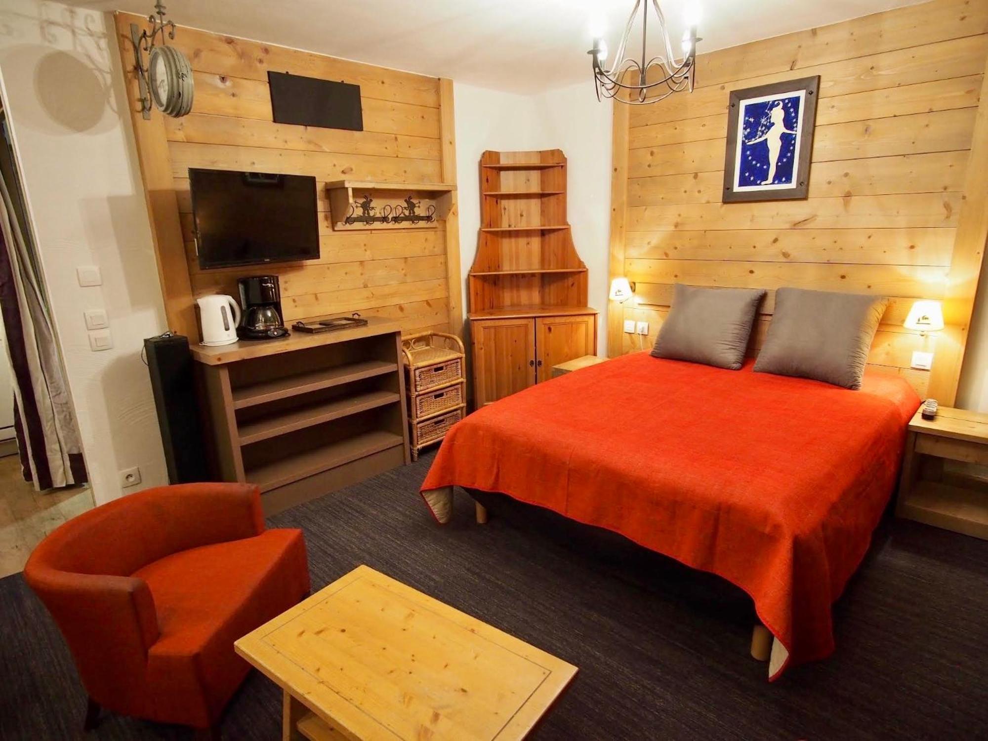 Risoulski Antares - Piscine Et Sauna Apartment
